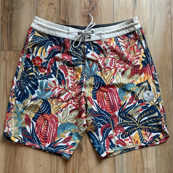 VISSLA Other - Worn once, too big for me. Like new condition